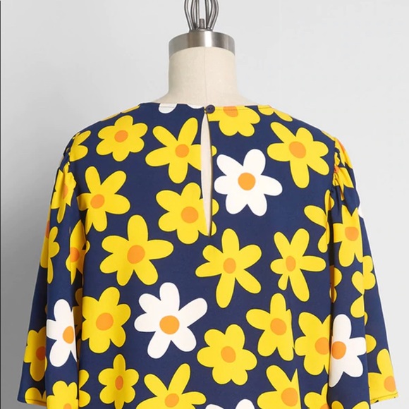 ModCloth Retro Round Up Top 🌻🌼🪷(1X) - Picture 2 of 7